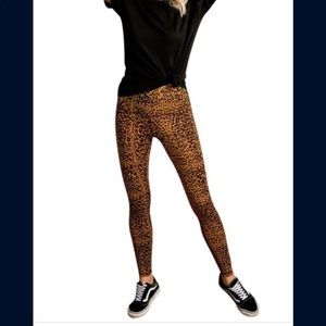 Stella & Dot crush it leggings